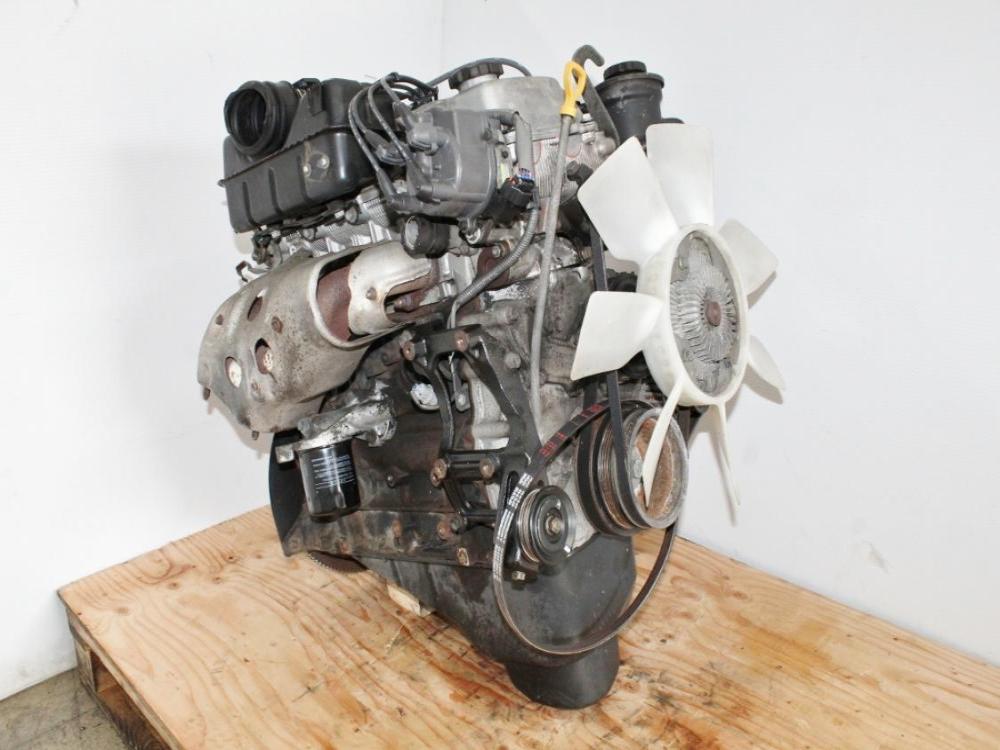1995-1996 Toyota 4Runner 2.7L 4 Cylinder 3RZ-FE Engine Front Sump 8Port Motor: Image 2