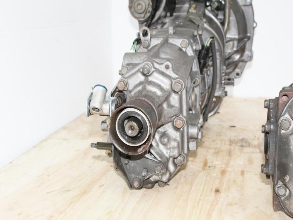 JDM 2002-2005 Subaru WRX 5 Speed Manual AWD Transmission Imported: Image 13
